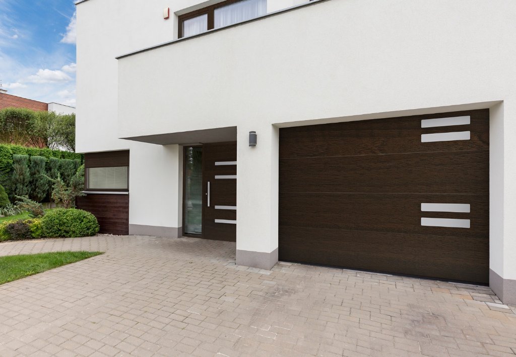 Garagedeur op maat, elektrisch bediend