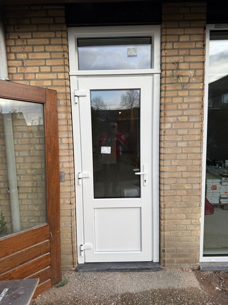 Achterdeur wit met bovenlicht